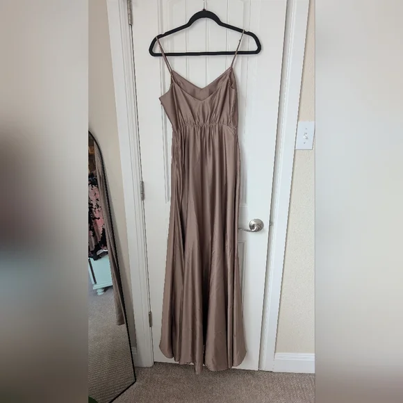 Show Me Your Mumu Faith Satin Maxi Dress In Dune - Picture 5 of 11